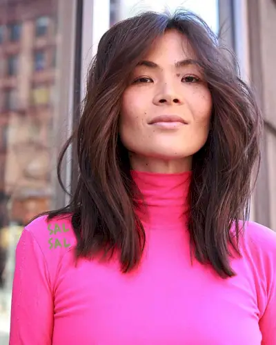 Medium Face-Framing Layers for Fine Hair and Square Faces