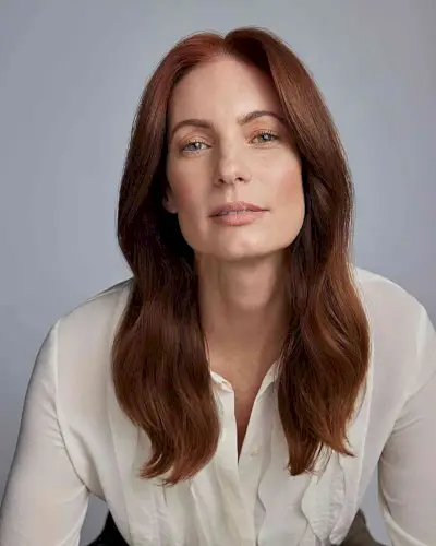 53 중간 크기는 2024 년 사각형 얼굴의 헤어 스타일에 적합합니다