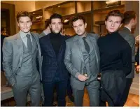 Oliver Cheshire Charlie Thomas SImon Baker gost podari Hawkesu večerjo 012