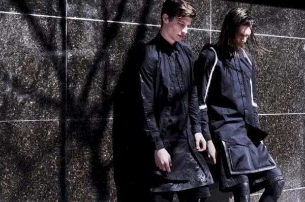 Jordan in Alexey se odpravita na prosto in predstavita Skingraft
