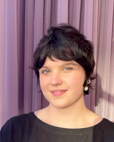 Face-Framing Baby Shag for Round Faces with Fine Hair