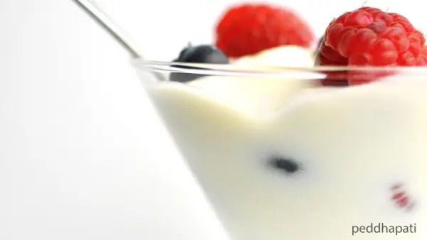 5 redenen om je eigen yoghurt te maken (recept)