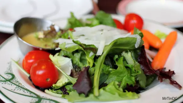 Din guide till den perfekta sommarsalladen