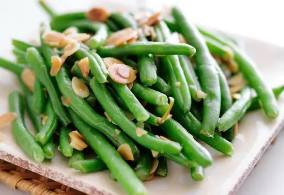 Green Bean and Toasted Hazelnut Salad