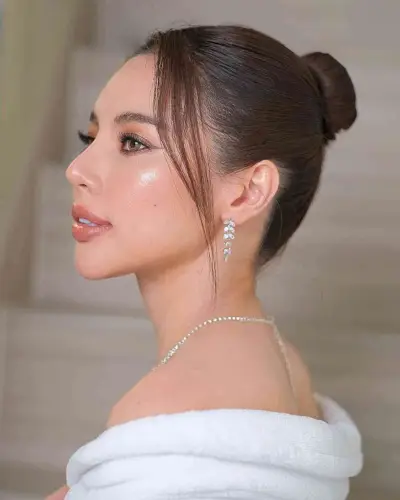 Slick Bun with Front Pieces