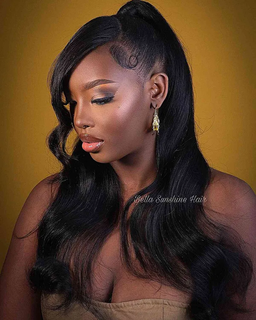 Elegancki kucyk typu Half Updo z Baby Hair' title=