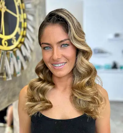 Simple Side Parted Long Curled Hair for Date Night