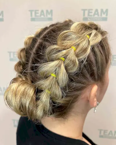 37 Updos simples qui sont mignons