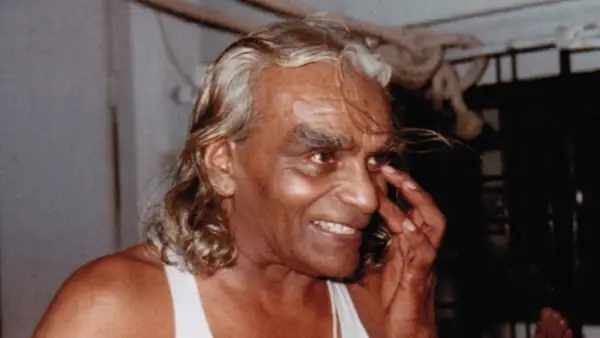 Aadil with Iyengar 1983 Having a laugh together