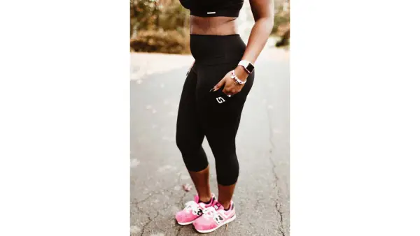 11 peças de iogawear da moda e funcional para o curvilíneo de Yogini