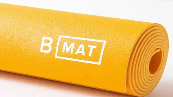 La migliore attrezzatura da yoga per esercitarsi fuori