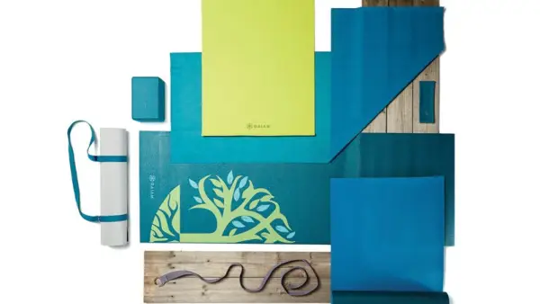 deep plum block, towel, supported dancer