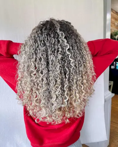 naturally beautiful blonde highlights