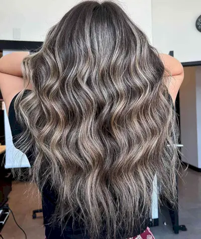 Lived-In Bronde Balayage with Wispy Ends