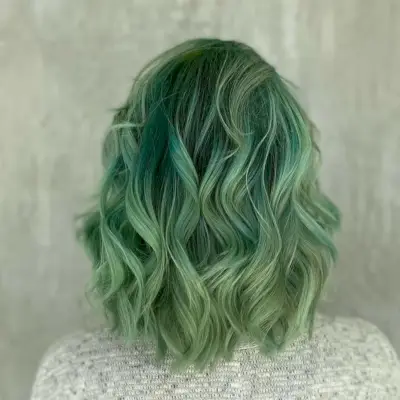Green semi permanent hair color