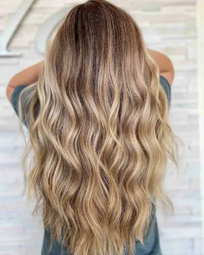 Le balayage inversé: 23 styles inspirants et tout ce que vous devez savoir