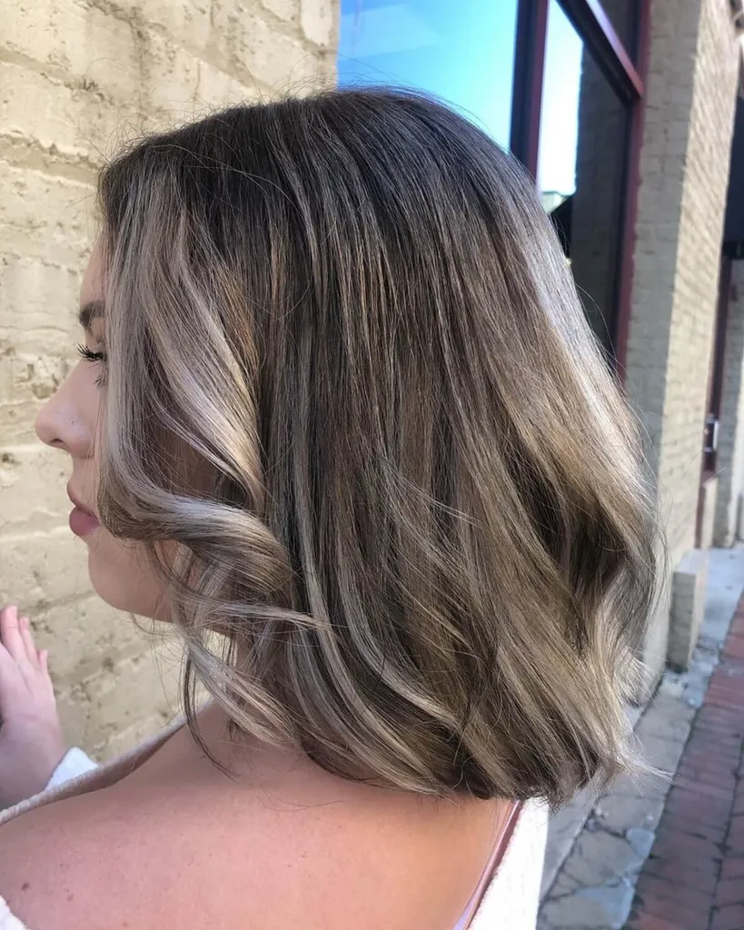 Sandy Mousy Brown' title=