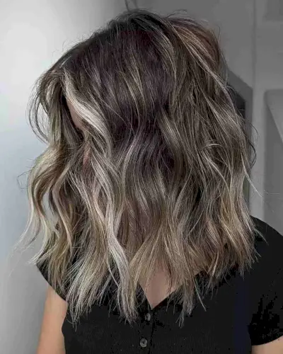 Glazed Bronde Balayage Hair with Face-Framing Highlights