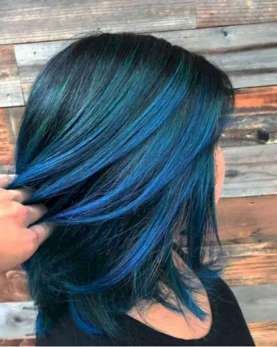 22 A mais incrível cor de cabelo preto azul parece de 2024