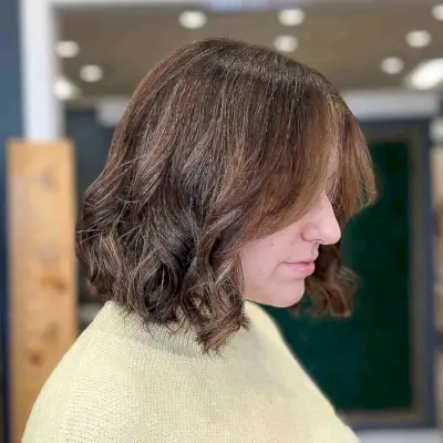 Short Wavy Bob with Caramel Highlights