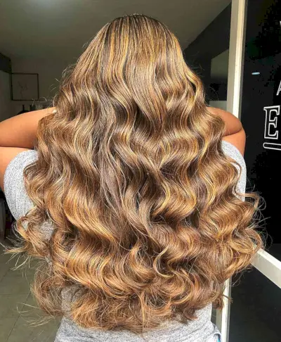Long Wavy Light Brown with Golden Blonde Highlights
