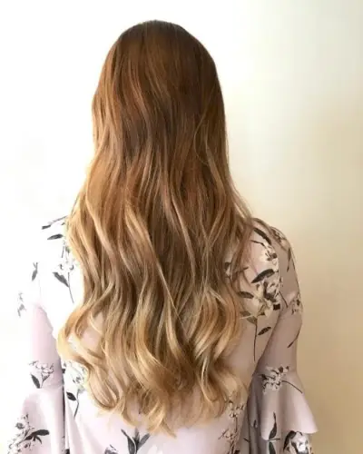 Cute Light Brown to Blonde Ombre Hairstyle