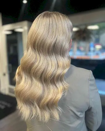Buttery Champagne Blonde for Long Hair