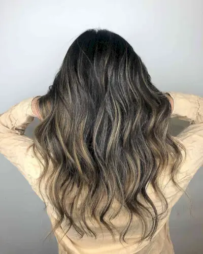 Modern Blonde Partial Foilayage Balayage