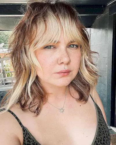 Brunette with Skunk Stripe Blonde Hair Color Idea