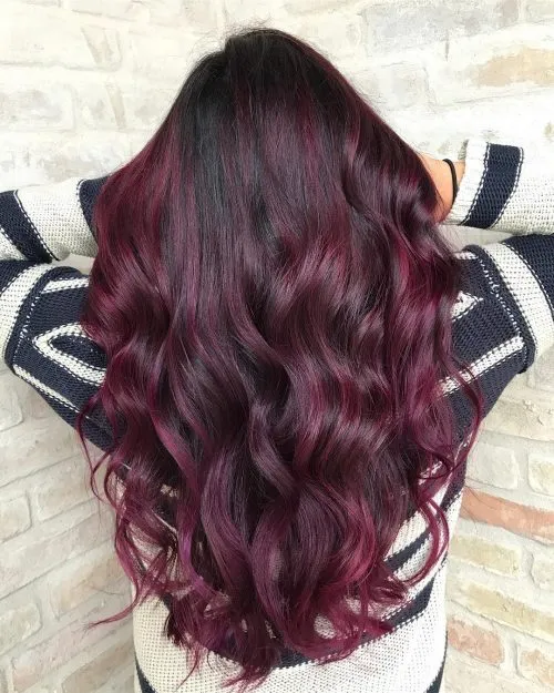 Balayage de Vinho Tinto em Base Preta' title=