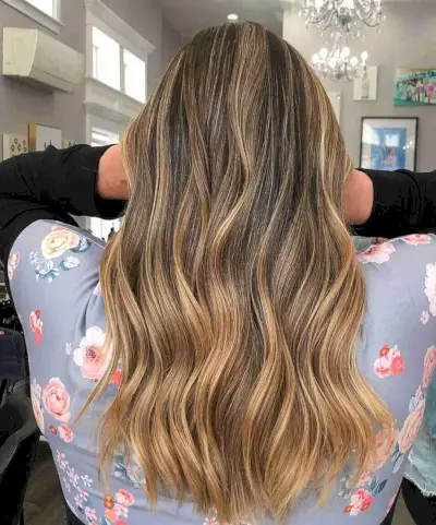 Smooth golden blonde highlights