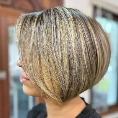 Graduated Bob with Caramel Blonde Highlights