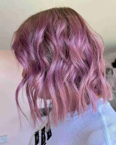 Eye-Catching Violet Waves