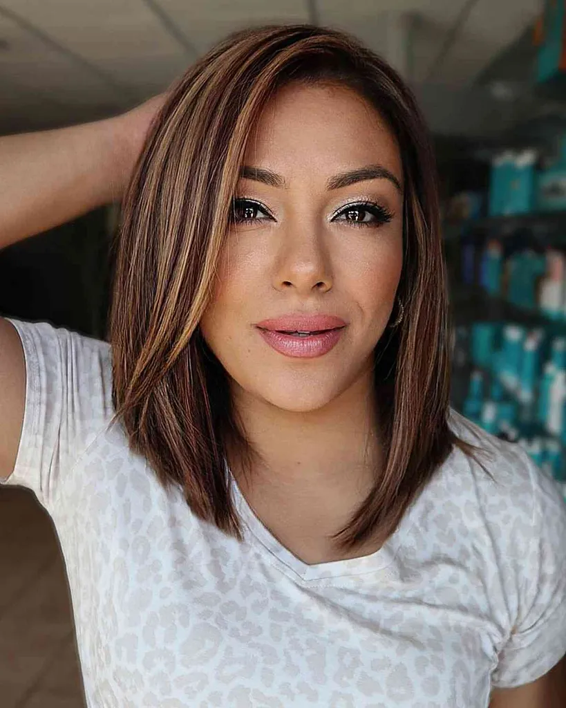 細い髪のためのセクシーなバレイヤージュ ハイライト' title=