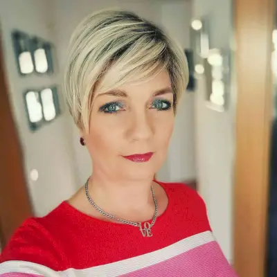 Dark Rooted Pearl Blonde