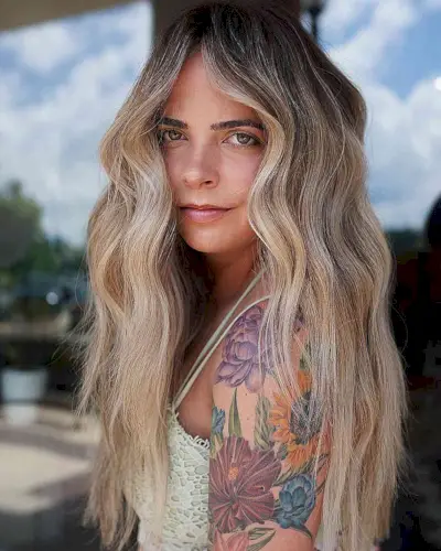 Full Foilyage Blonde Hair with Dark Roots