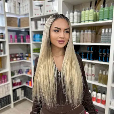 45 cabello rubio con ideas de raíz oscura para copiar ahora en 2024