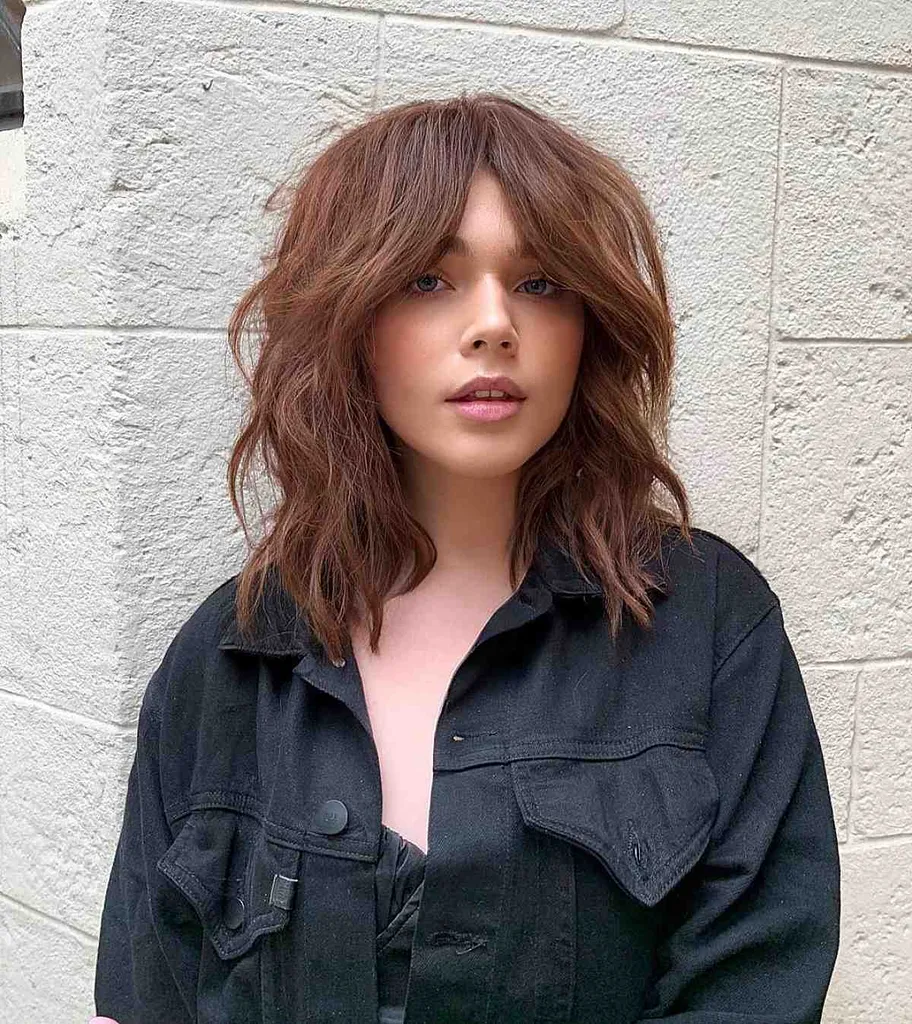 Mladostno srednje kostanjev rjava' title=