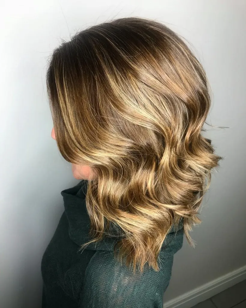 Dimensionell höstfärg med lågljus' title=