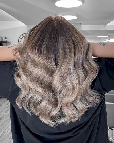Dark-Rooted Mushroom Blonde Balayage for Medium U-Cut Hair