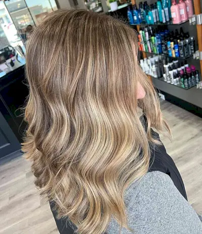 Brown Base with Dimensional Light Blonde Balayage for Medium Haircut
