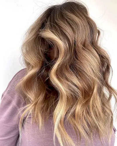 Summer Bronde Balayage with a Money Piece with Voluminous Long Tresses
