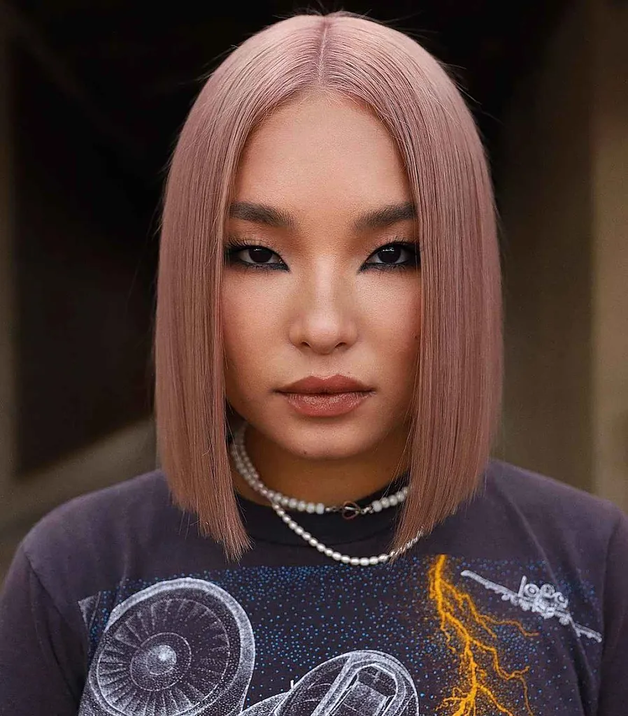 cabelo rosa metálico' title=