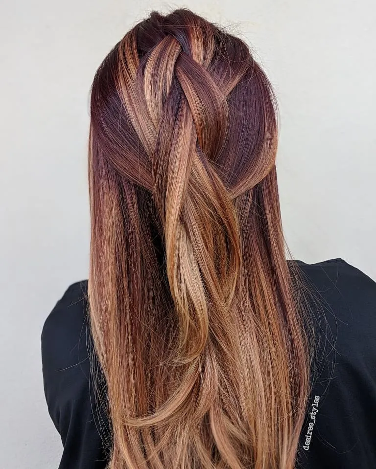 Balayage rubio claro en cabello rojo' title=