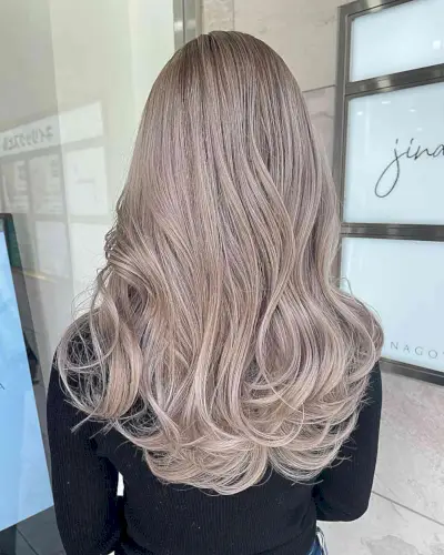 Ashy Beige-Blonde Long Hair