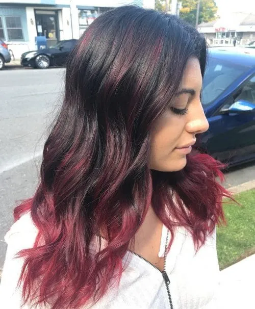 Red Sangria Balayage frizūra' title=