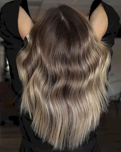 46 esempi di impressionanti capelli marroni e biondi