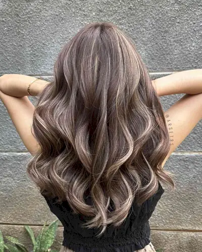 Longer Waves with Milk Tea Chunky Highlights
