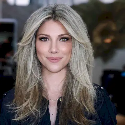 light to dark blonde reverse ombre