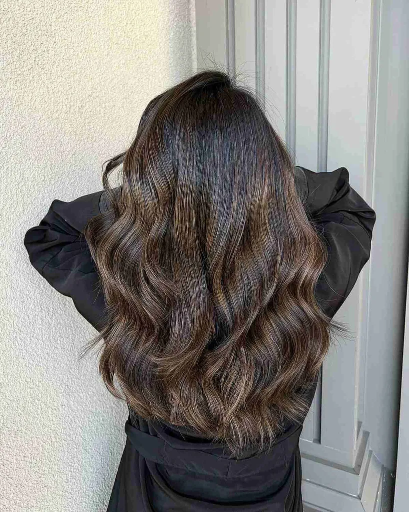 Jemné světle popelavě hnědé melíry' title=